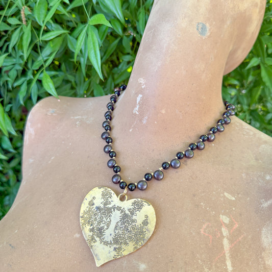 TROPHY WIDOW necklace
