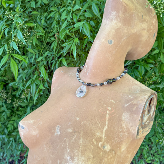 LOOSE STRAY choker